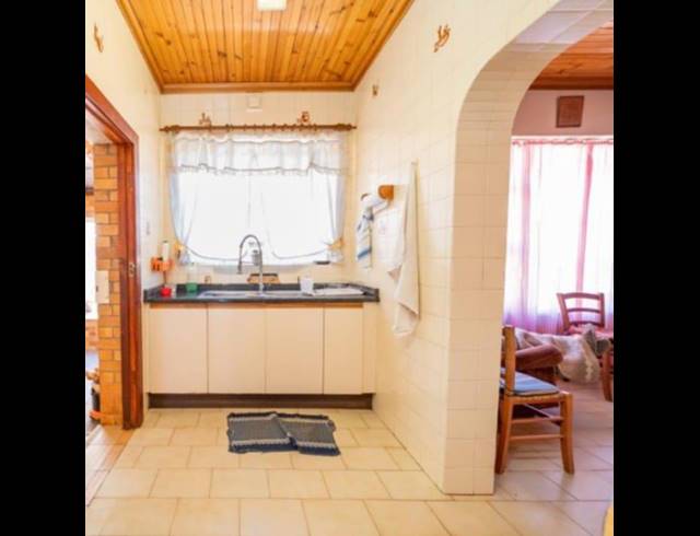 10 BEDROOM HOUSE FOR SALE IN CYRILDENE